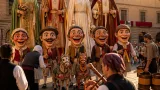 Los gigantes y cabezudos preparan en Huesca su reaparición en las fiestas de San Lorenzo