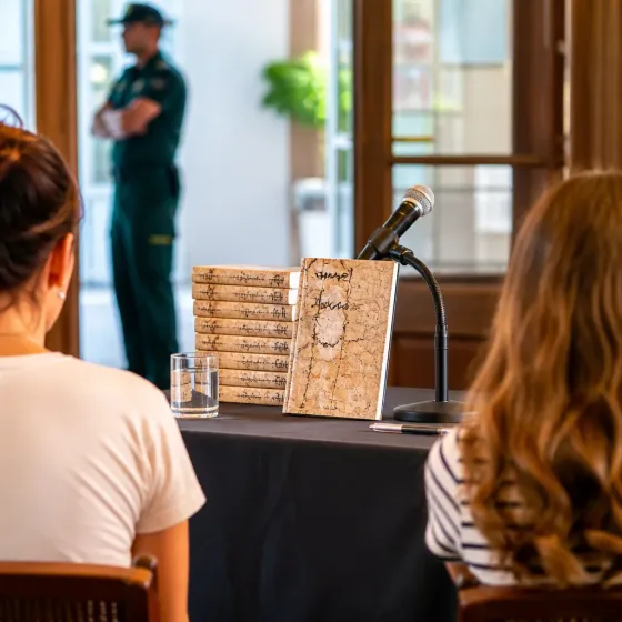 Adanía Shibli reclama a la literatura devolver la humanidad arrebatada por la ocupación