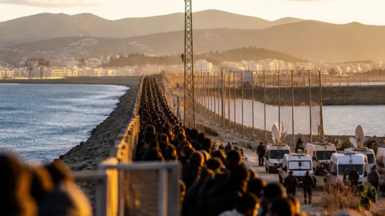 Crisis en Ceuta: Italia propone cerrar Schengen con España tras la entrada masiva de personas