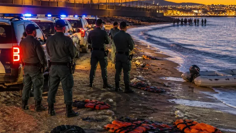Guardia Civil alerta de un repunte migratorio «peor que los saltos» tras la sentencia del Supremo