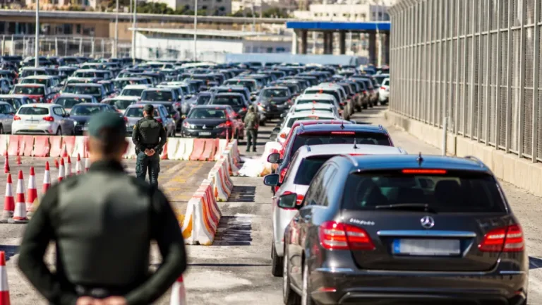 Reabren gradualmente la frontera de Melilla tras 36 horas de cierre por la crisis migratoria