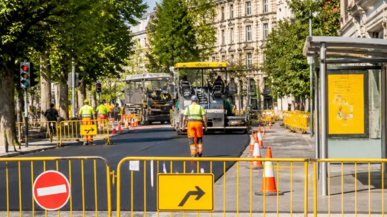 Vitoria prepara cortes de tráfico y desvíos por el asfaltado de la calle Cuadrilla